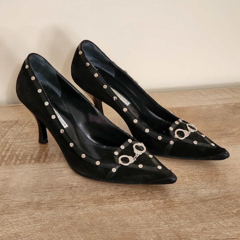 Hollywould Black Suede Leather Studded Handcuff Heels Pumps Made Italy Size 9.5 - Picture 9 of 14
